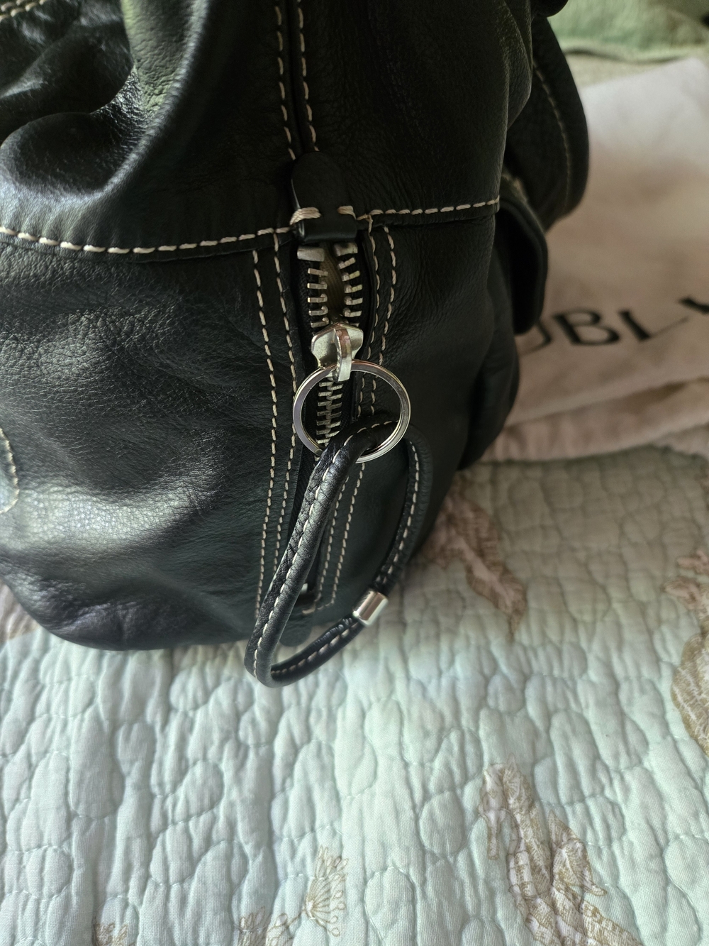 Banana Republic Black Leather Bag with Contrast Stitching - Picture 6 of 15